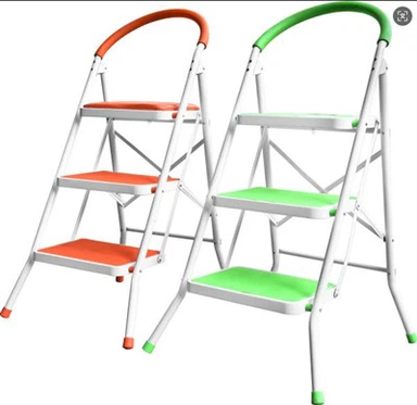 Escada dobrável de aço dobrável de metal Escada dobrável de macaco estreito para combinação de armazém doméstico